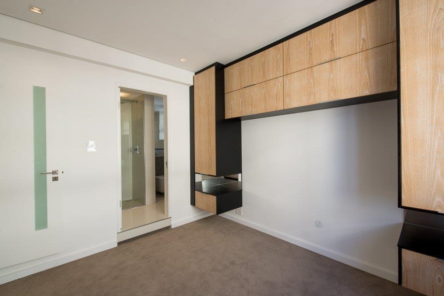 To Let 3 Bedroom Property for Rent in Sea Point Western Cape